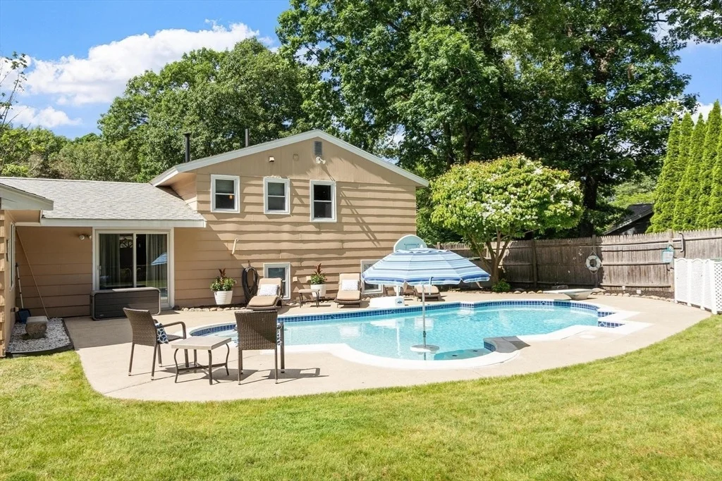 Photo of 9 Brookbridge Rd