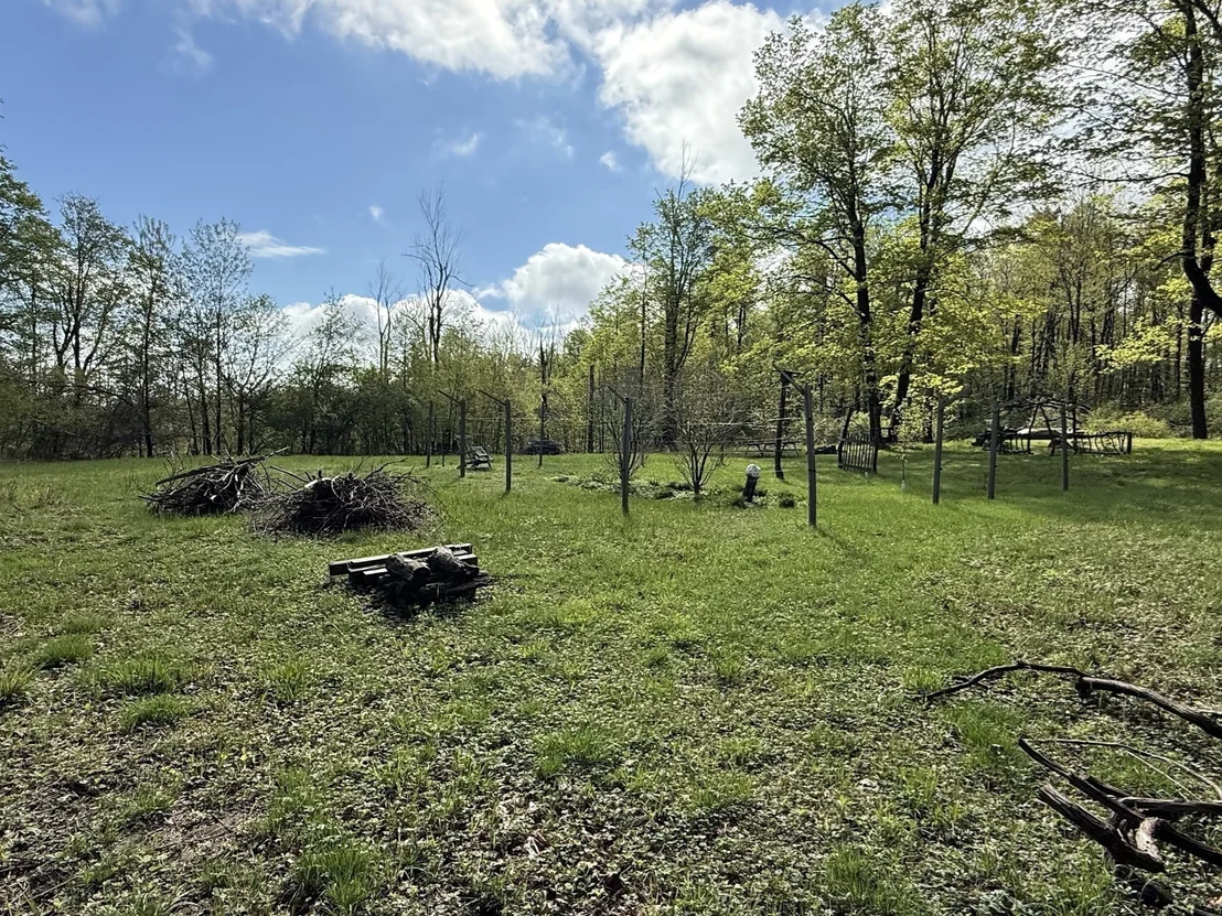 Photo of 1069 West Road