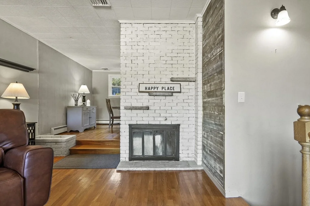 Photo of 105 Commonwealth Road