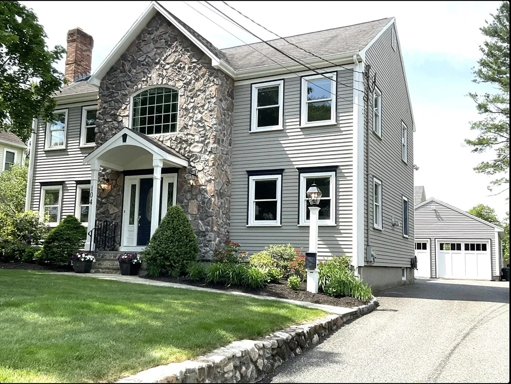 Photo of 104 Pine Grove St