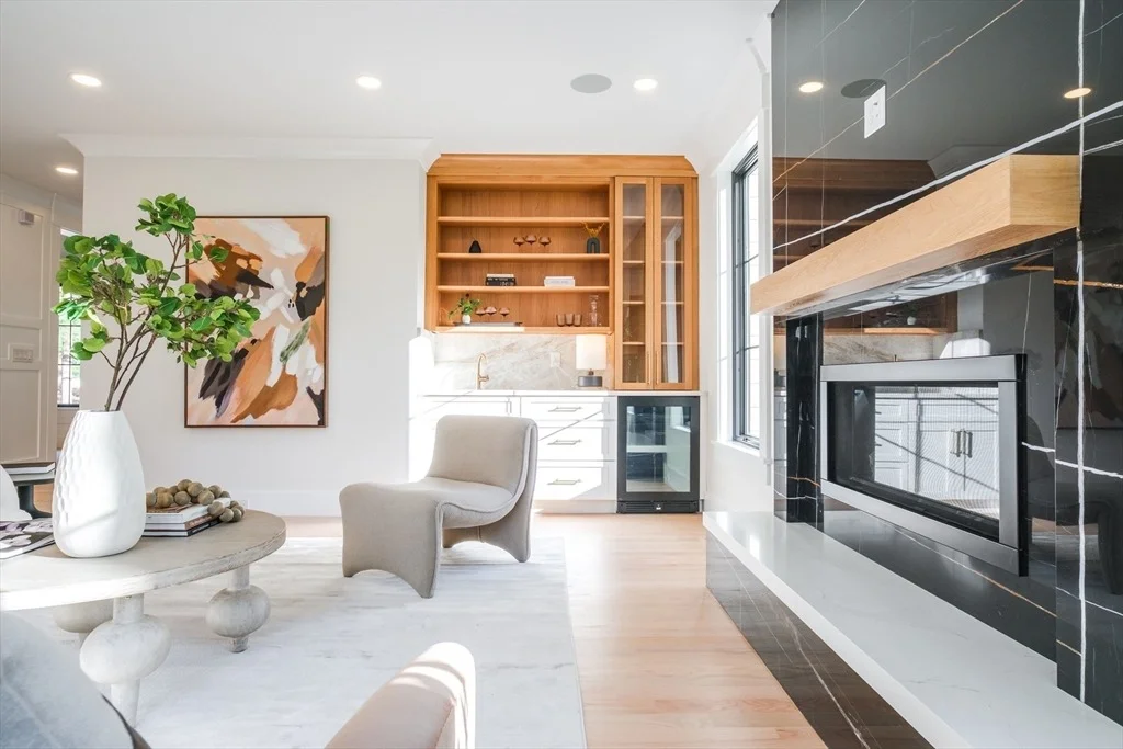 Photo of 6 Newbury Park