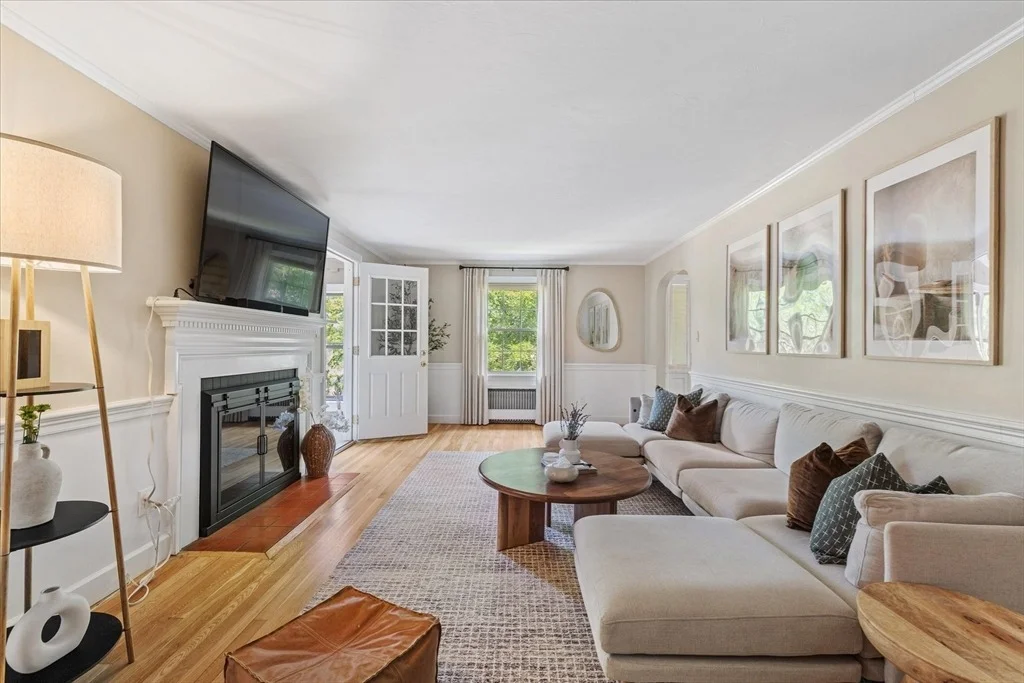 Photo of 30 Saint Elmo Rd