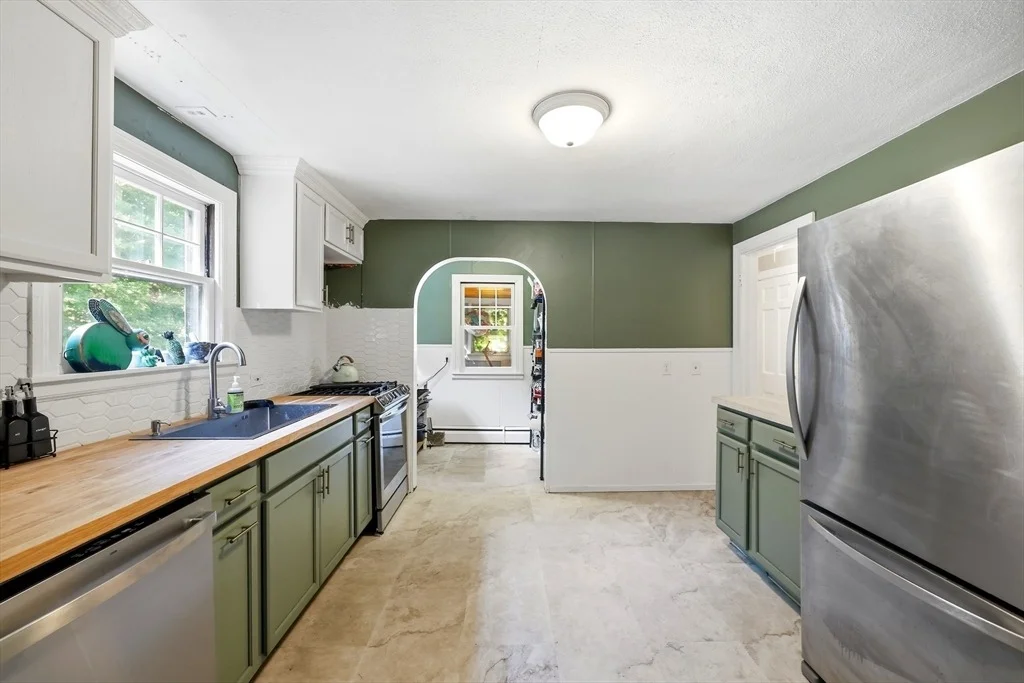 Photo of 219 Old Warren Rd