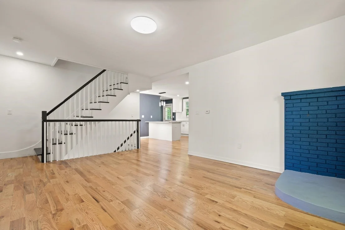 Photo of 155 River St