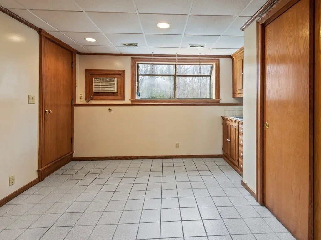 Photo of 21 Hutchinson Rd.