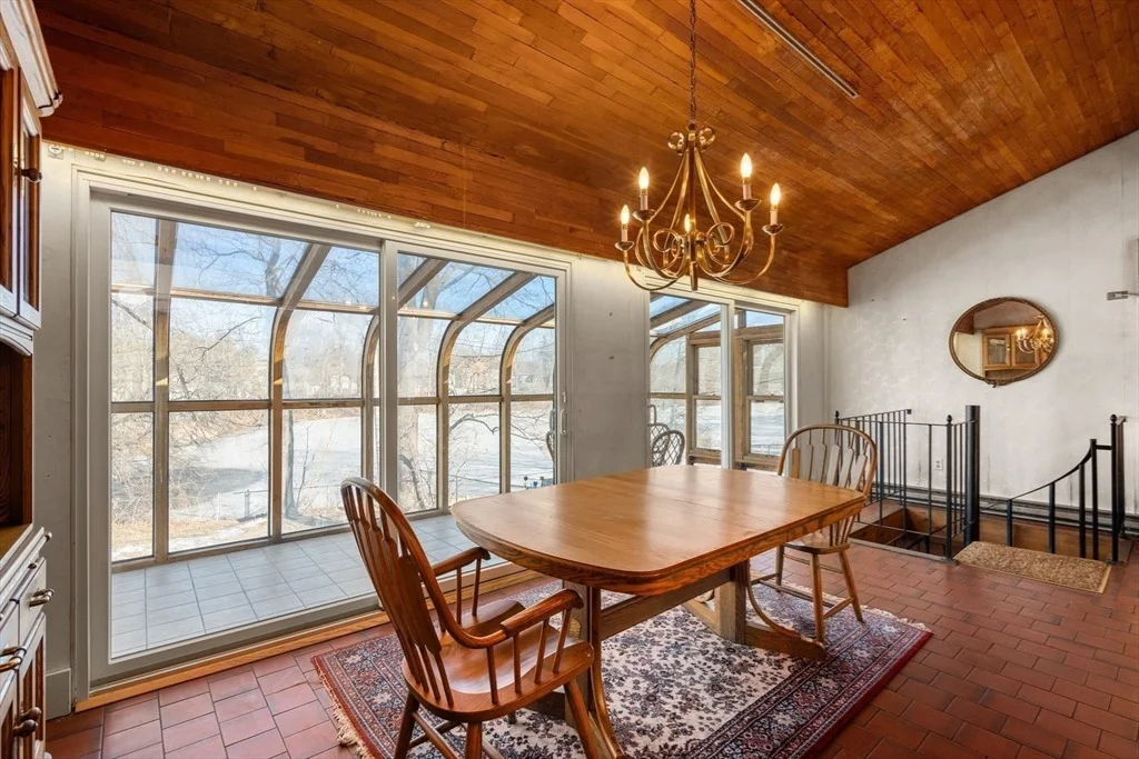 Photo of 122 Forest St
