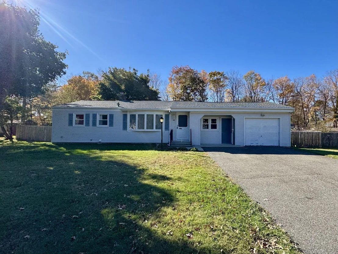 Photo of 18 Cedar Oak Lane