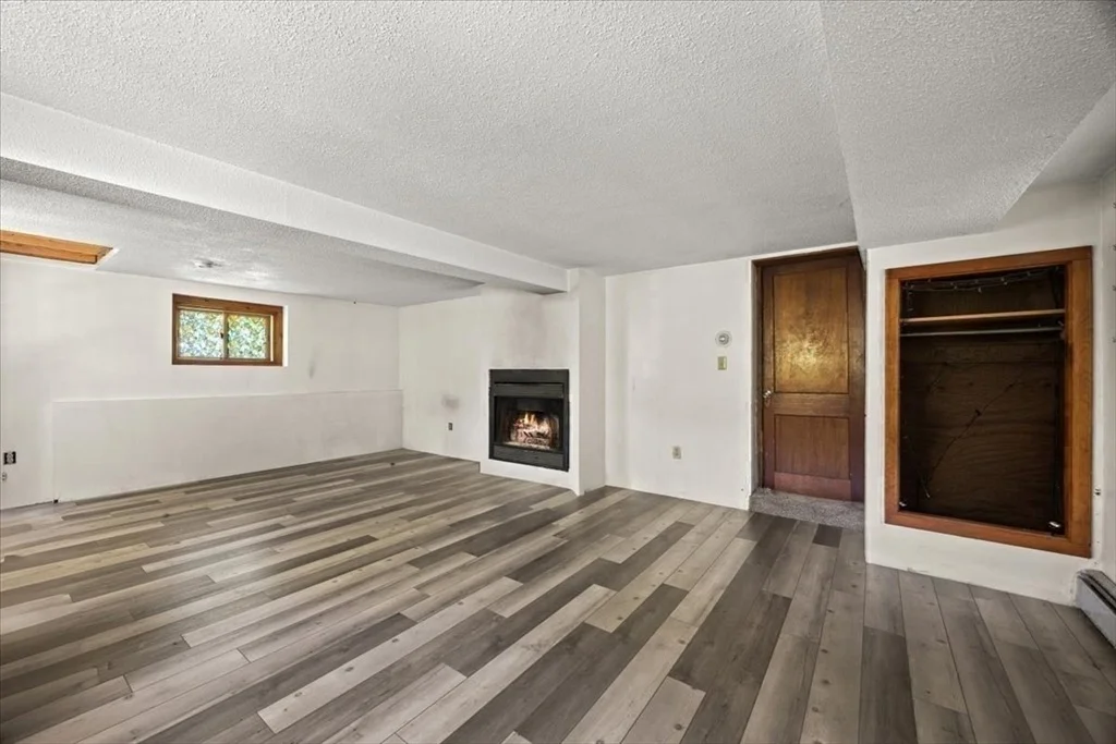 Photo of 2 Cardinal Ave