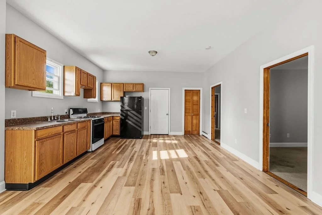 Photo of 998 Middle