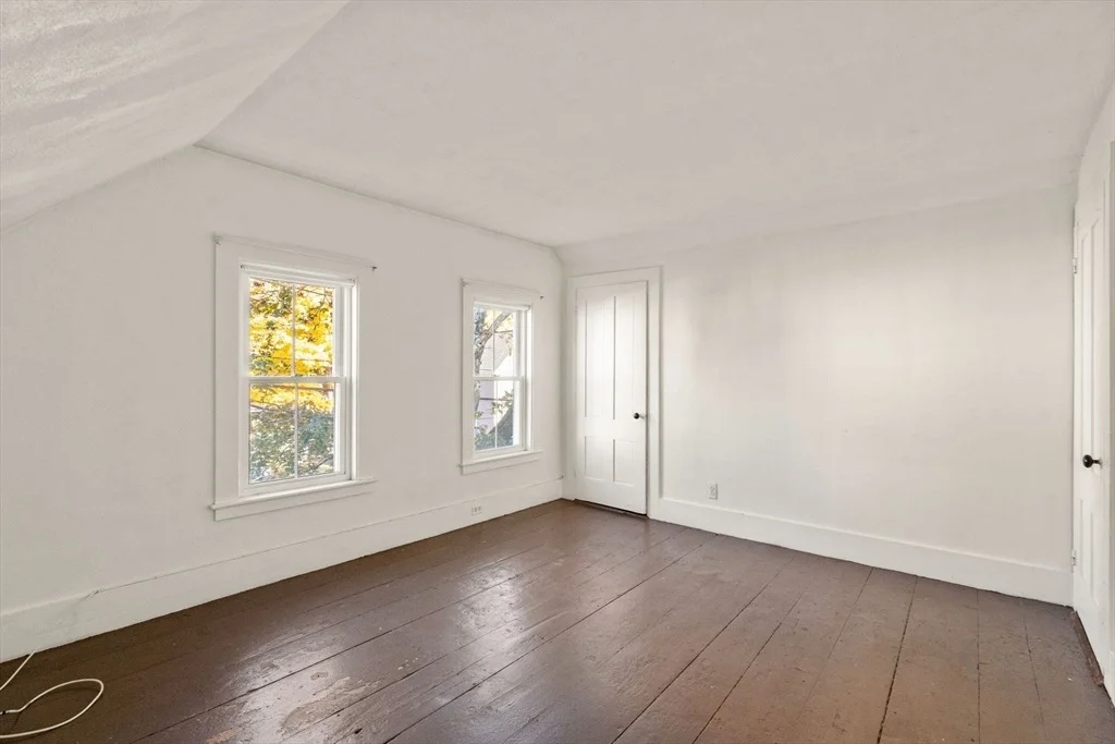 Photo of 16 Brooks Street