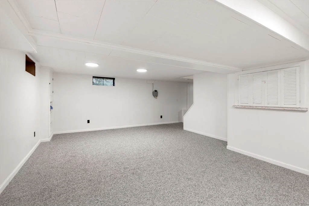 Photo of 20 Laurence Dr