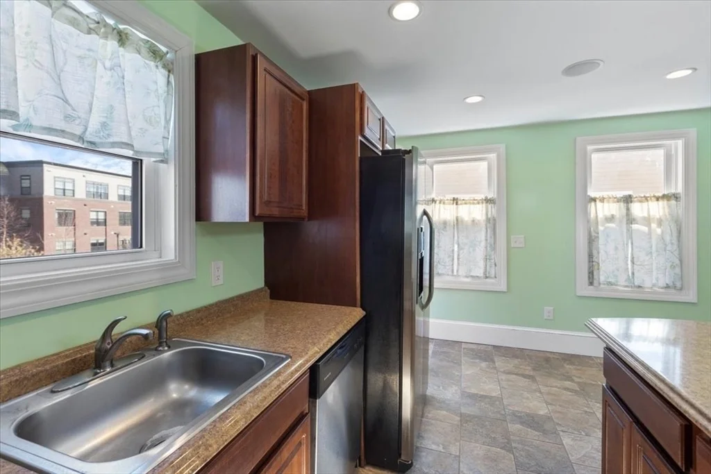 Photo of 90 Flint St.