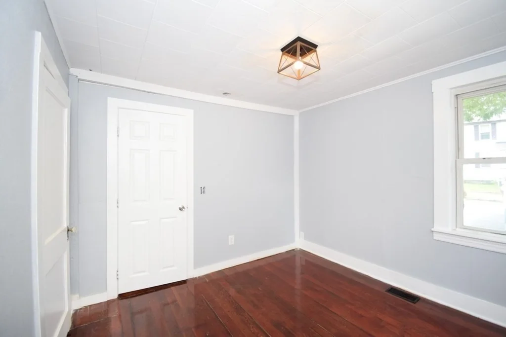 Photo of 433 Putnam Hill Rd