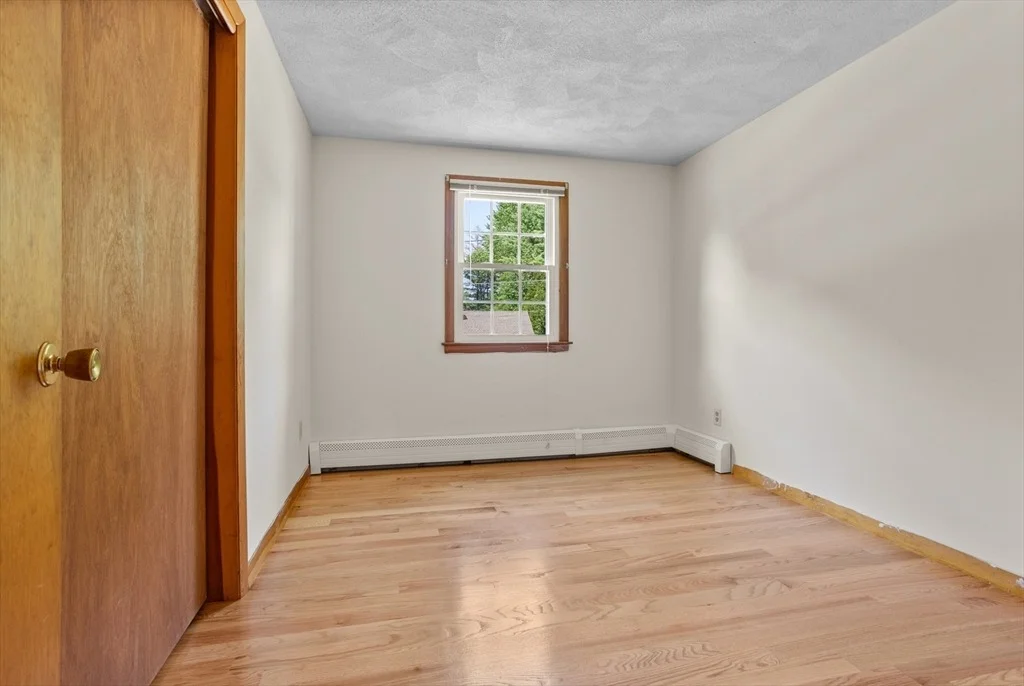 Photo of 19 Douglas Dr
