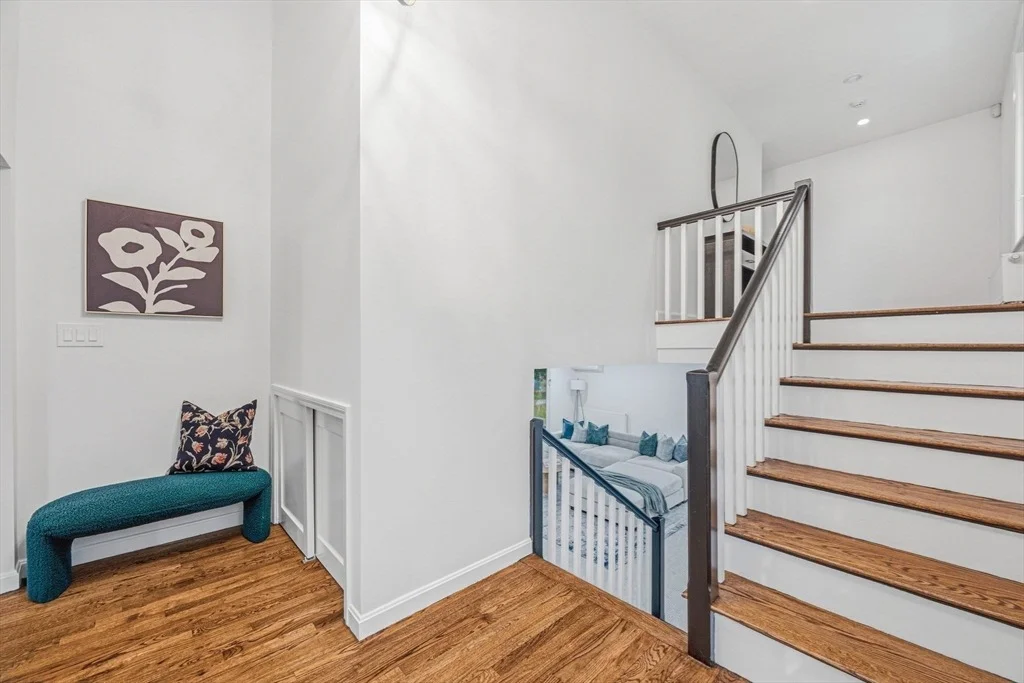 Photo of 105 Georgetown Rd