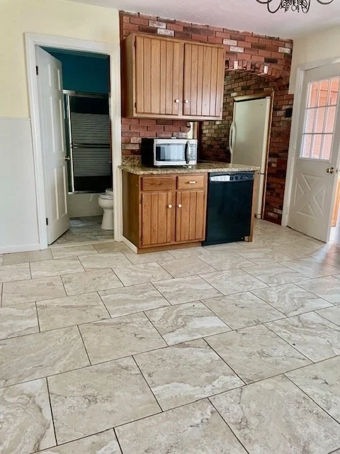 Photo of 259 Massasoit Rd