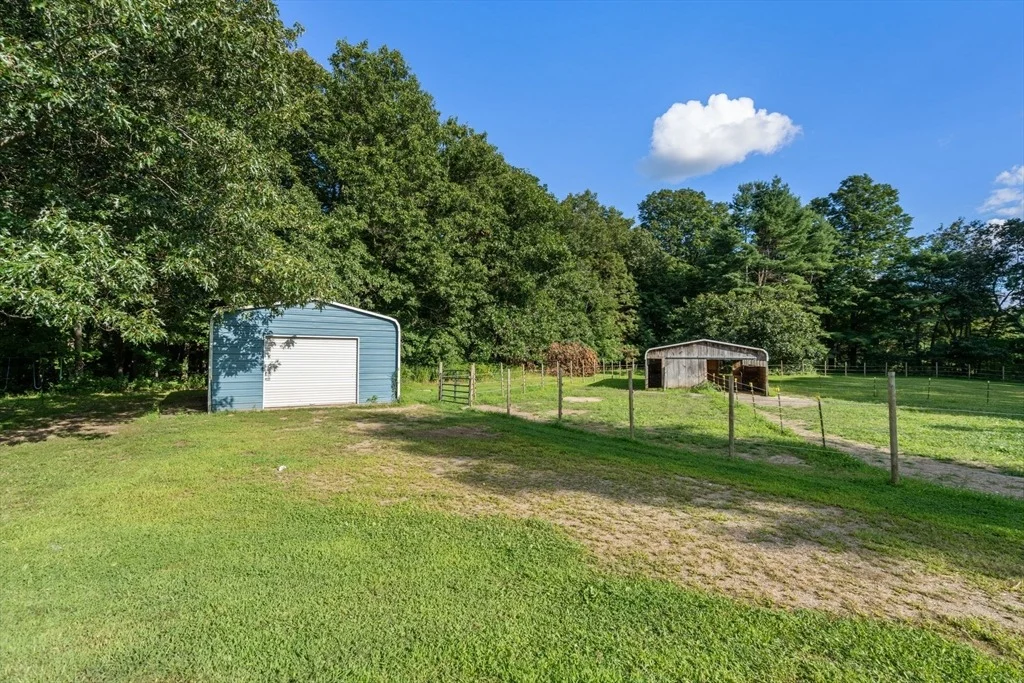 Photo of 487 Long Plain Rd