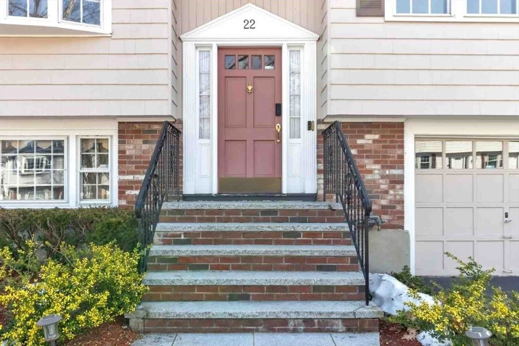 Photo of 22 Susan Dr