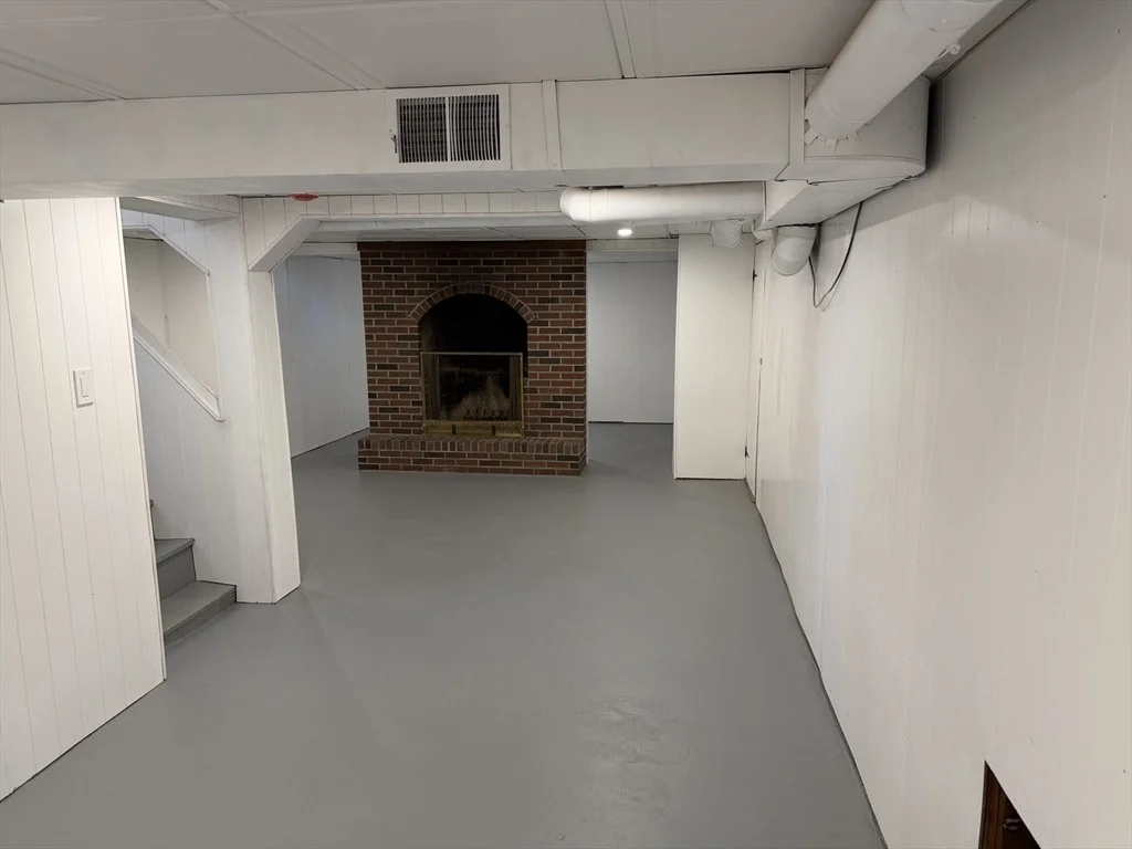 Photo of 331 Burncoat Street