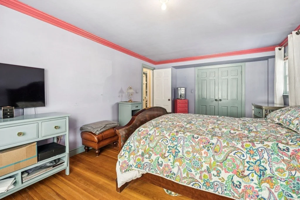 Photo of 25 Juniper Ave