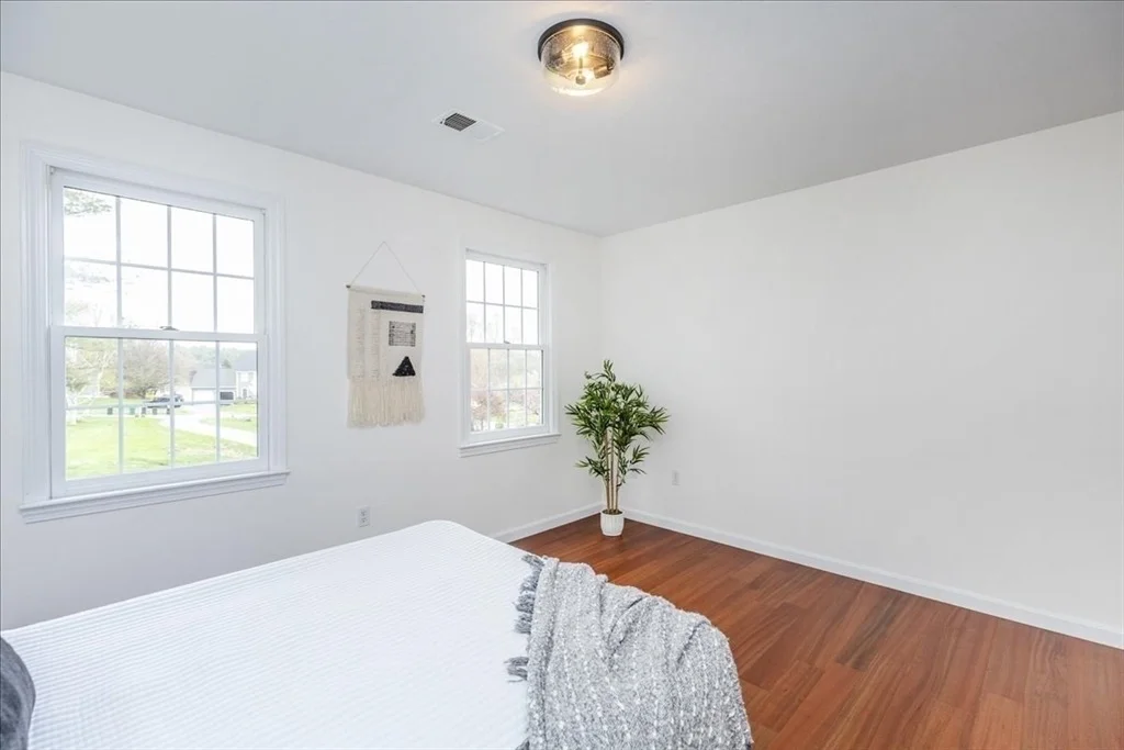 Photo of 16 Shipley Cir
