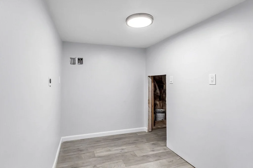 Photo of 143 James St