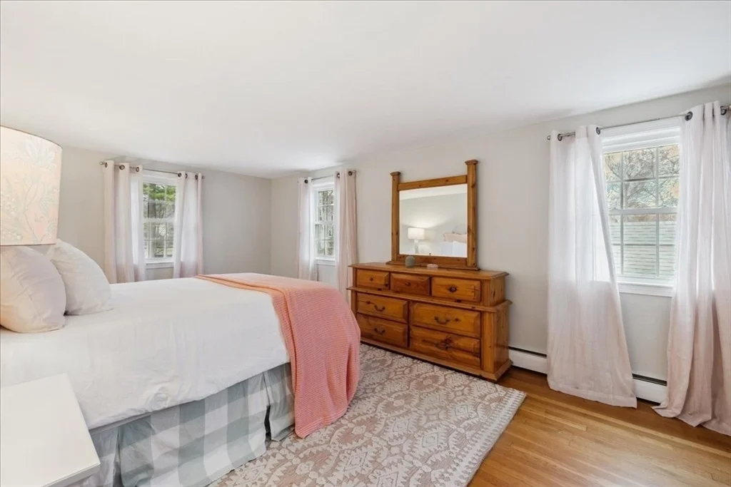 Photo of 12 Longmeadow Rd