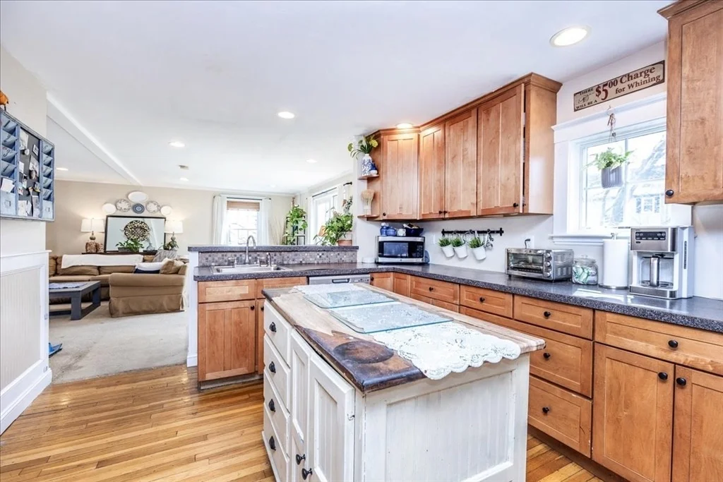 Photo of 23 Beacon St