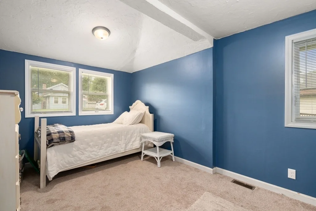 Photo of 10 Riverside Dr