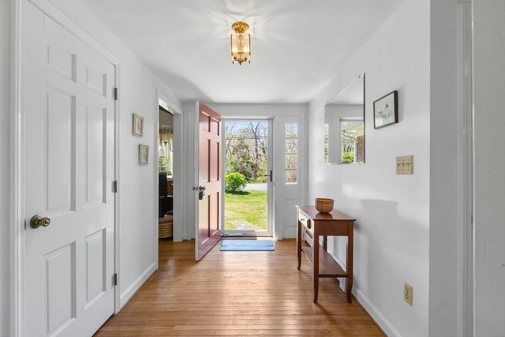 Photo of 1230 Massasoit Road