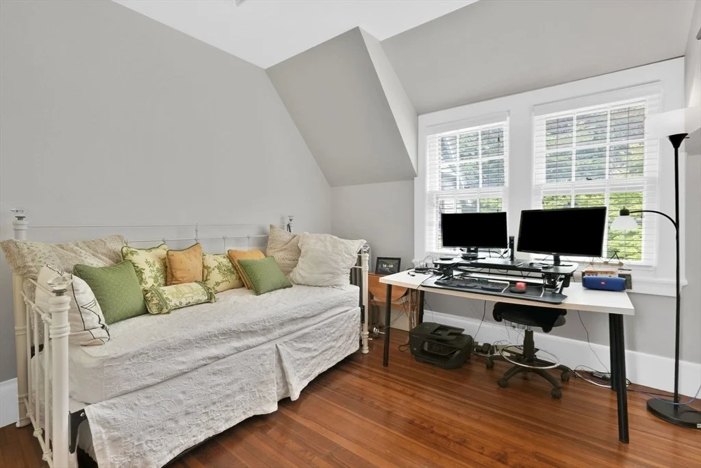 Photo of 135 Forest Glen Rd