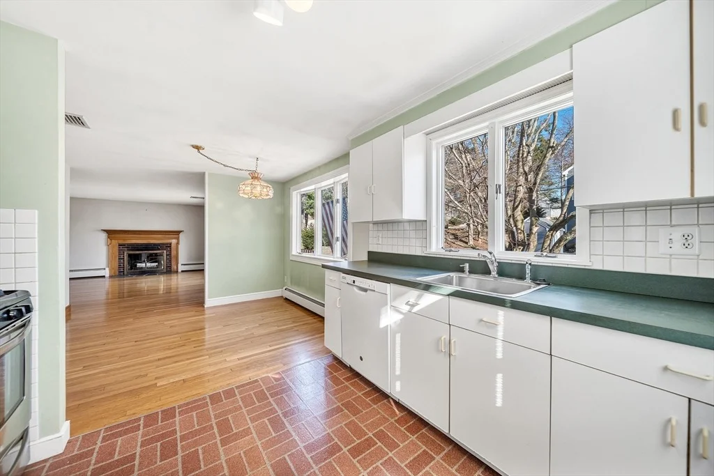 Photo of 17 Walters Ave