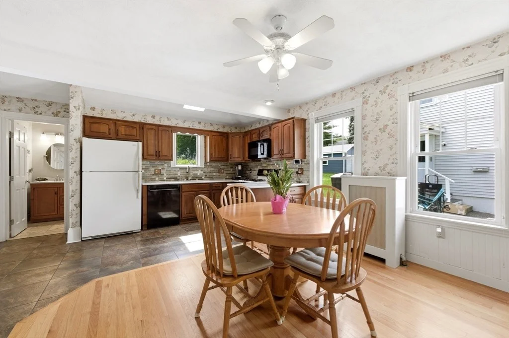 Photo of 6 Buttonwood Lane