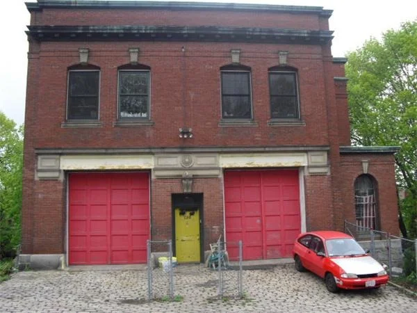 Photo of 126 Eastern Ave