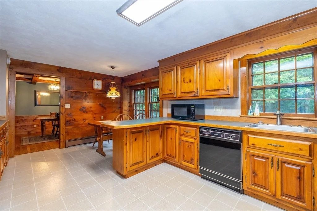 Photo of 295 Forest St