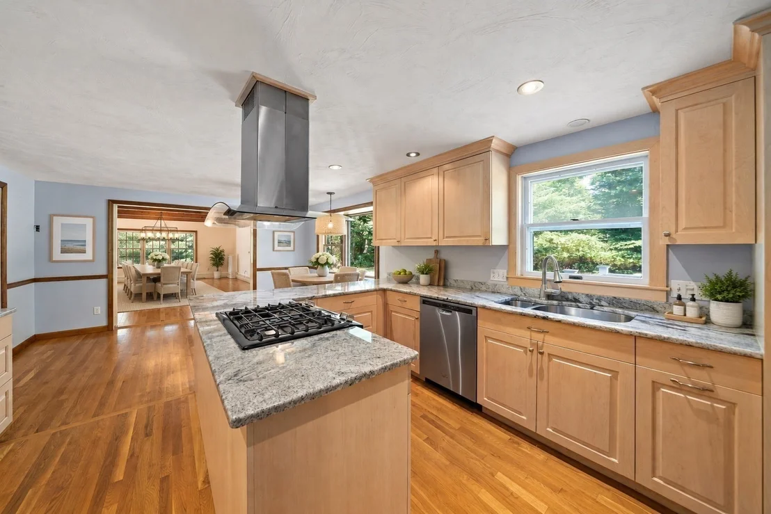 Photo of 280 Wings Neck Rd