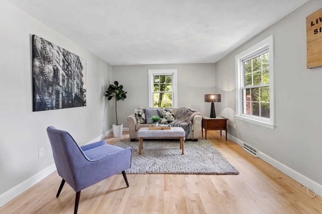 Photo of 10 Wolcott St