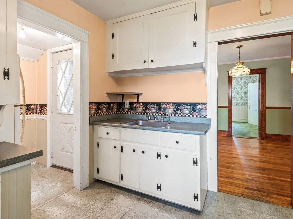 Photo of 34 Tiverton Parkway