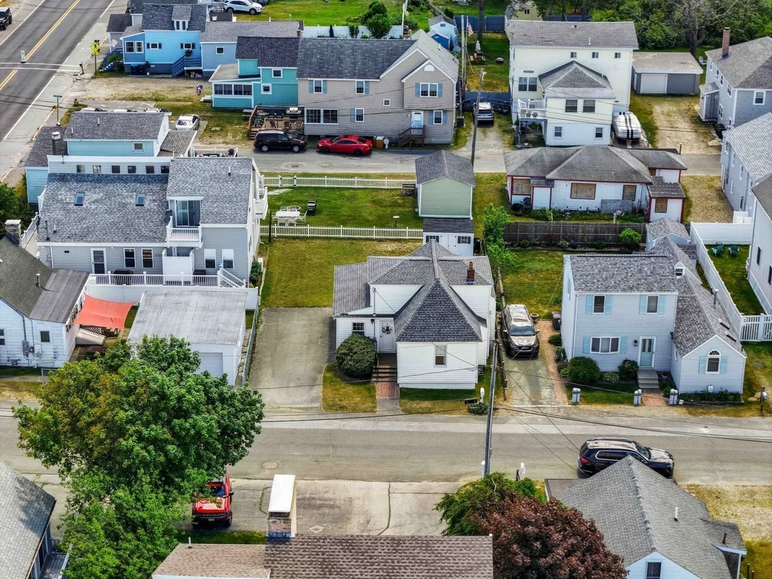 Photo of 1 Lewis Ave