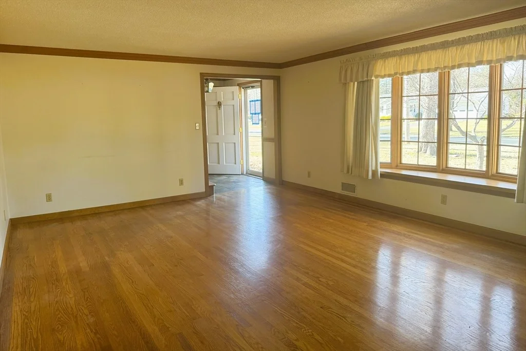 Photo of 202 Falley Dr