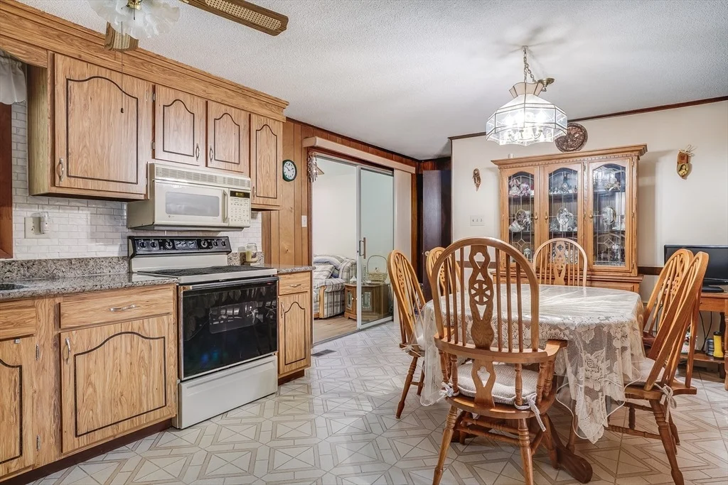 Photo of 42 Marique Dr