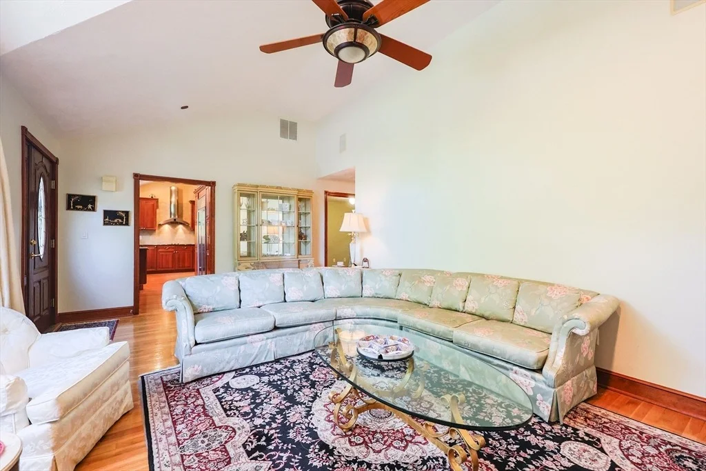 Photo of 60 Deerfield