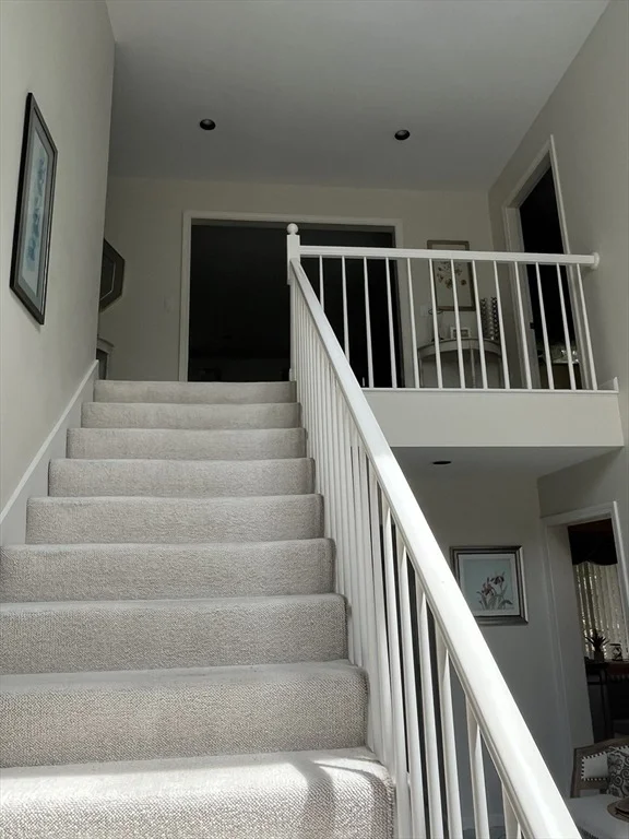 Photo of 283 Palisades Circle