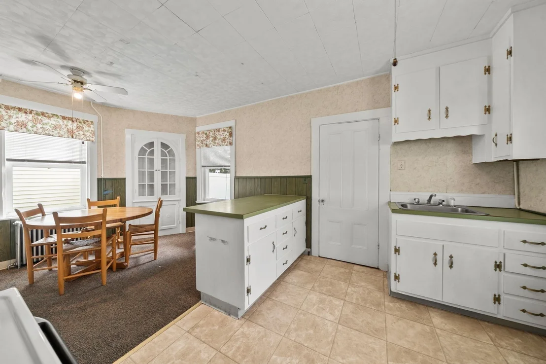 Photo of 76 Harrison Ave