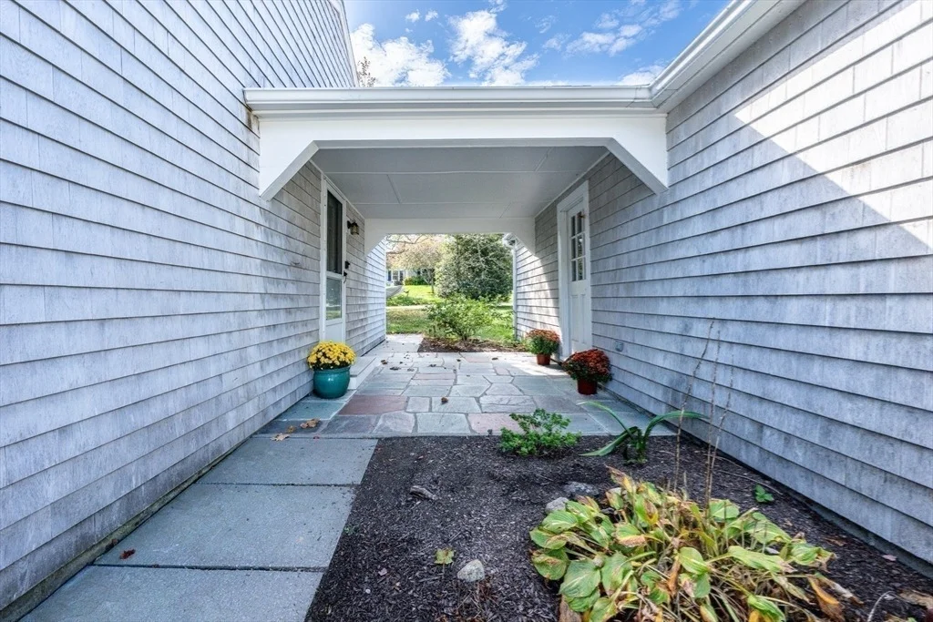 Photo of 21 Wilton Dr