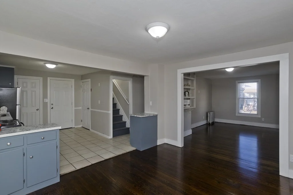 Photo of 182 Massasoit Street