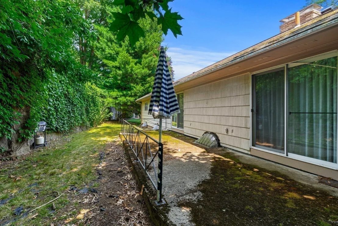 Photo of 205 Gardner Rd
