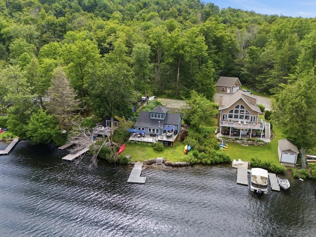 Photo of 279 Old Pond Rd