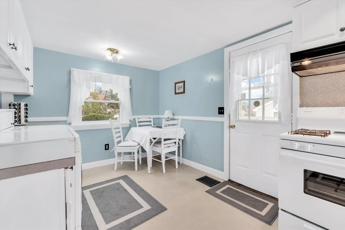 Photo of 7 Queens Bay Ln