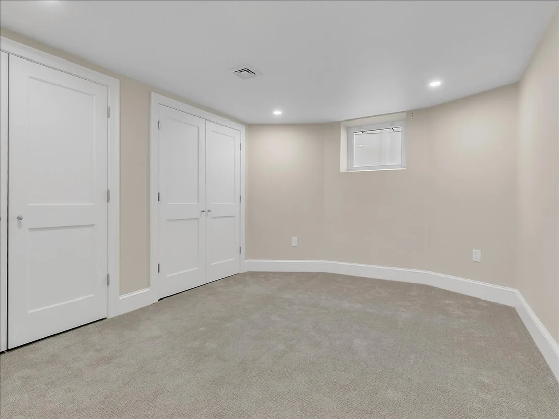 Photo of 2031 Commonwealth